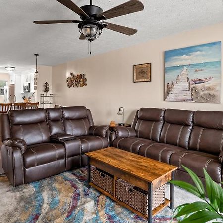 Pet Friendly Townhome With Gulf Views And Hot Tub Right Across From Beach And Schooners Panama City Beach Exteriér fotografie