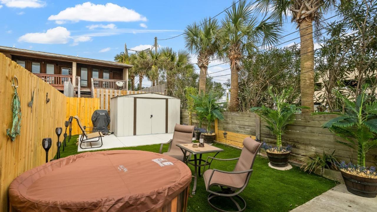 Pet Friendly Townhome With Gulf Views And Hot Tub Right Across From Beach And Schooners Panama City Beach Exteriér fotografie