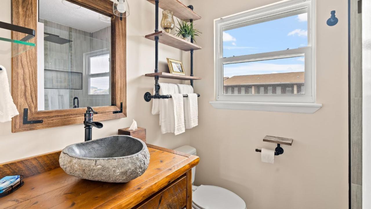 Pet Friendly Townhome With Gulf Views And Hot Tub Right Across From Beach And Schooners Panama City Beach Exteriér fotografie